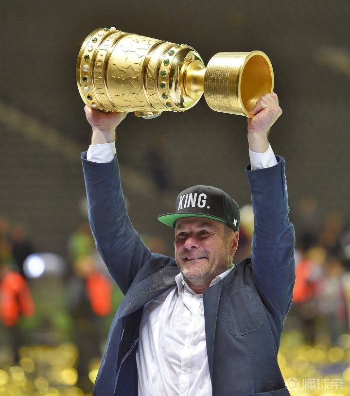 南宫体育-关于Rookie遭遇十二连败，拜仁教练面临压力！的信息